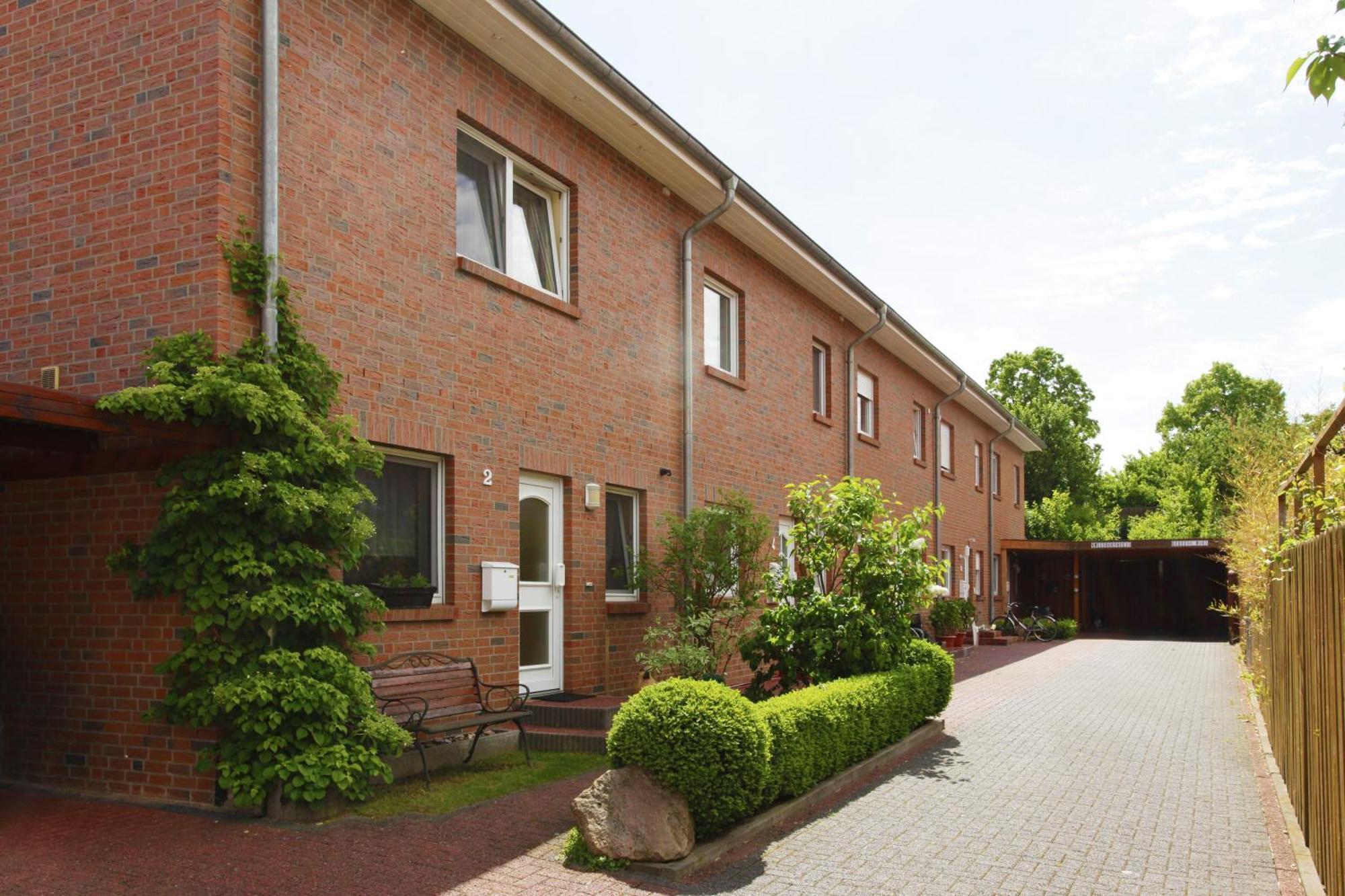 Private Rooms Near Exhibition Center Hannover Bagian luar foto