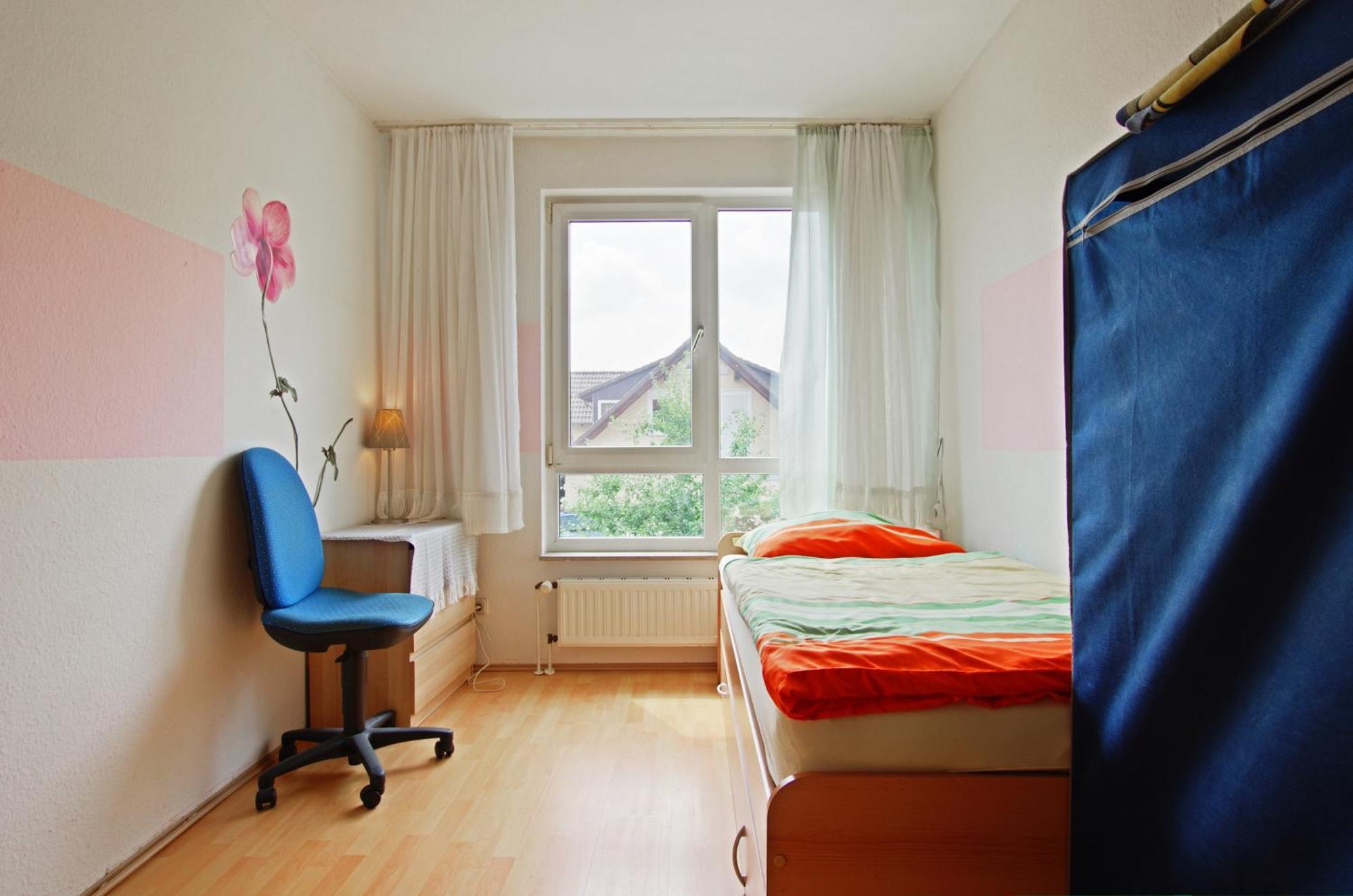 Private Rooms Near Exhibition Center Hannover Ruang foto