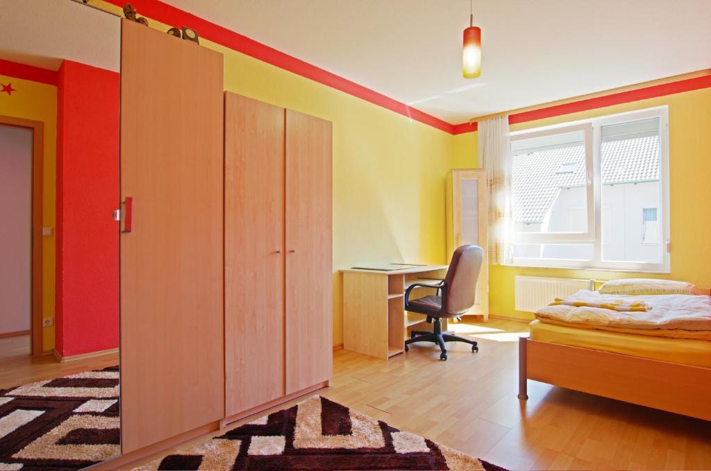 Private Rooms Near Exhibition Center Hannover Ruang foto