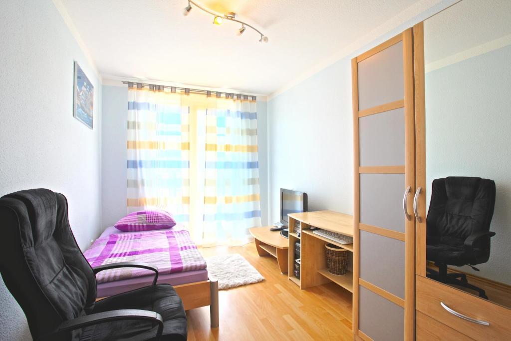 Private Rooms Near Exhibition Center Hannover Ruang foto