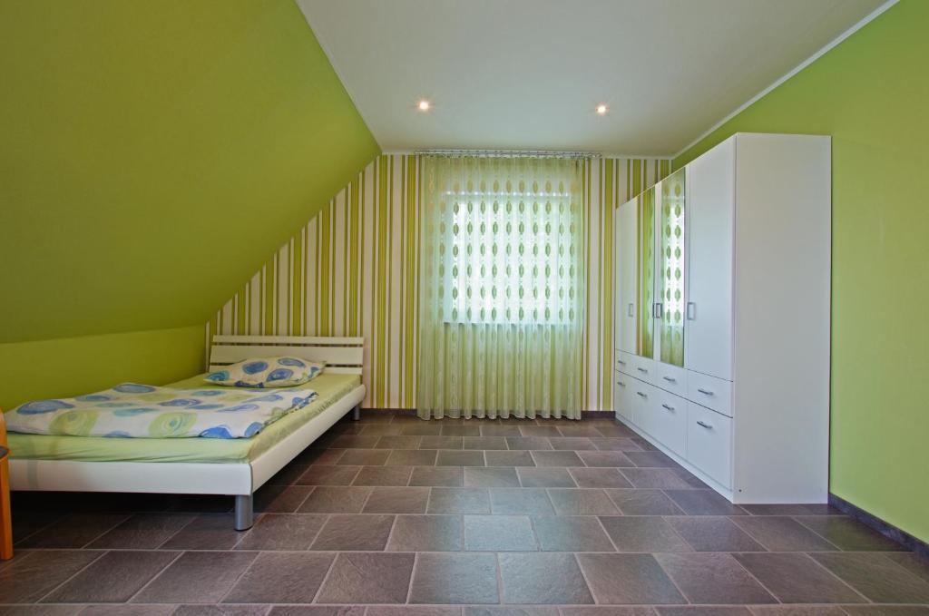 Private Rooms Near Exhibition Center Hannover Ruang foto