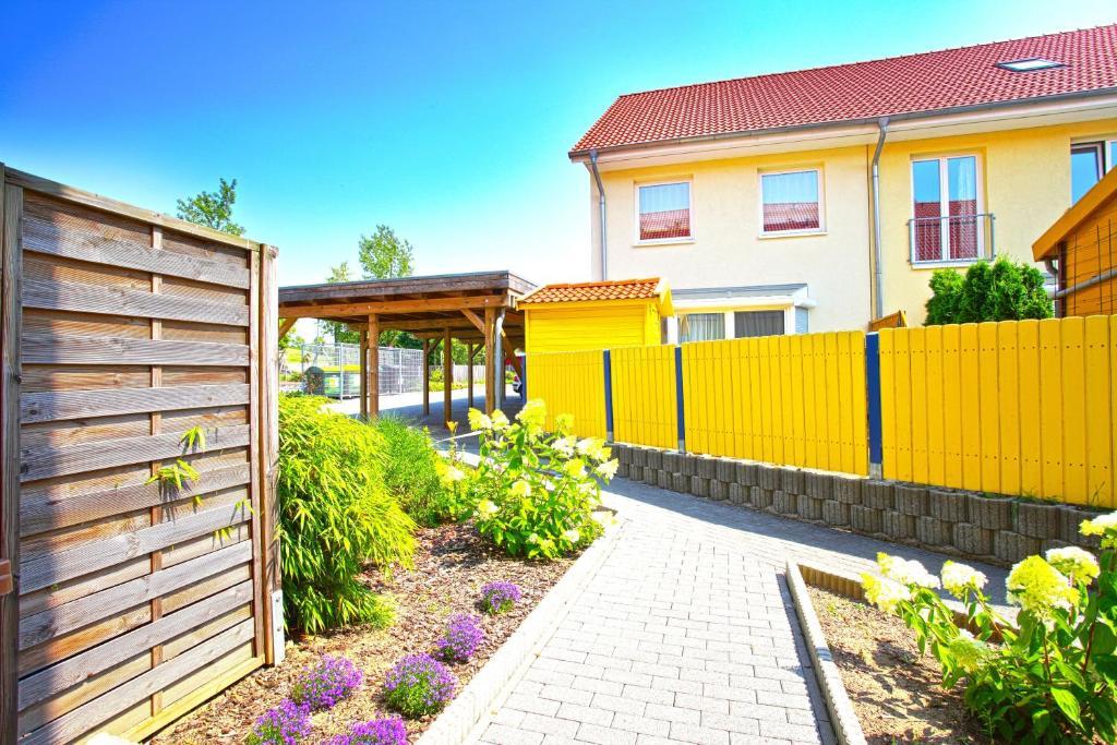 Private Rooms Near Exhibition Center Hannover Ruang foto